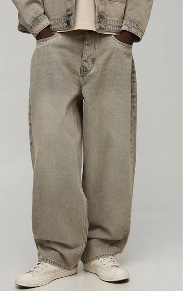 Balloon fit washed jeans light brown