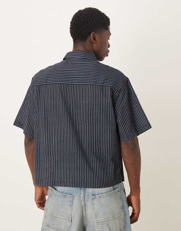 paraiso blue and white logo short sleeve shirt