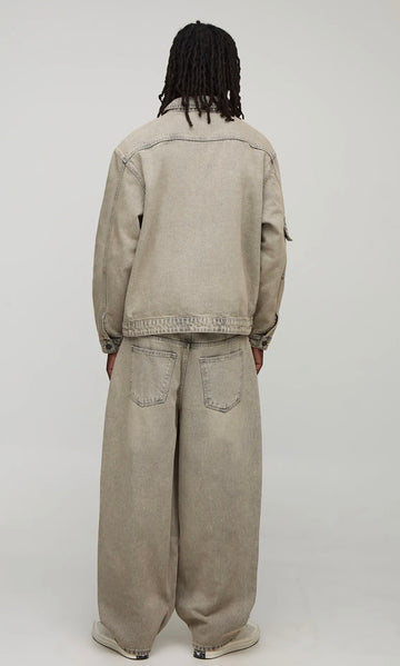 Balloon fit washed jeans light brown